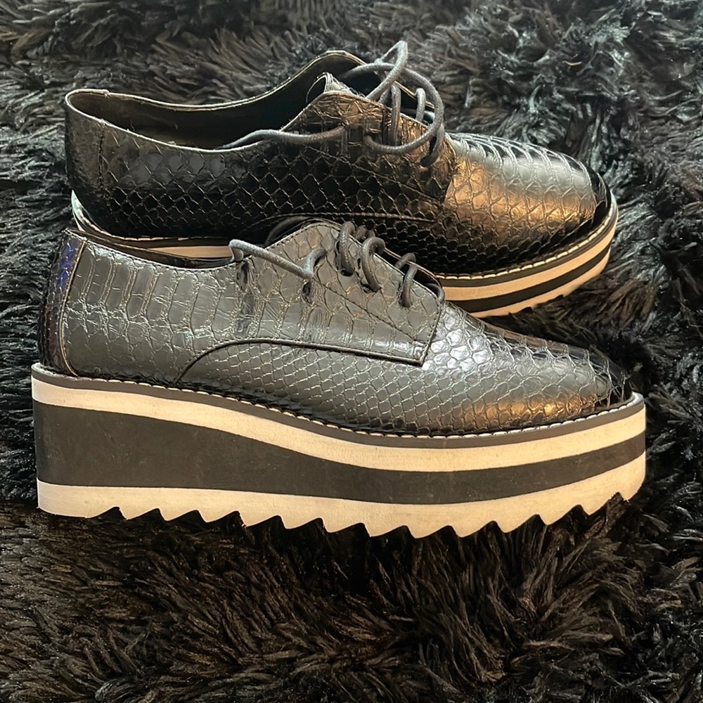 FAUX SNAKE PRINT PLATFORM OXFORD MADDEN GIRL SZ 9.5
